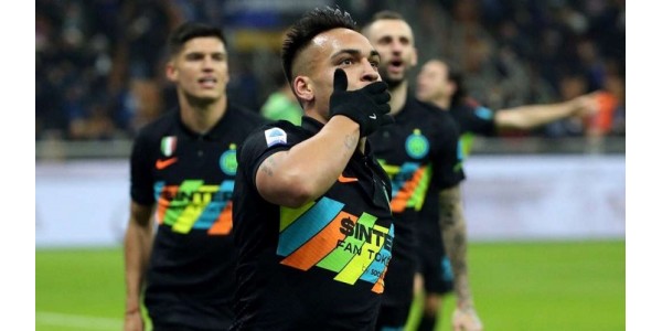 Neapol poprvé v sezóně prohrála s Interem Milán